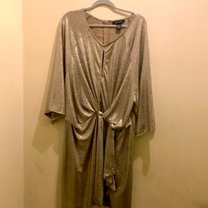 Gold 2x great dress.
